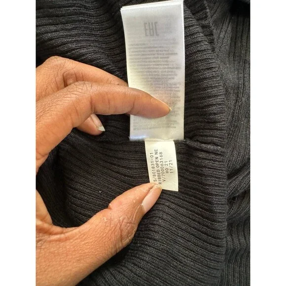 Banana Republic Women’s Sz S Black Fitted Ribbed Knit Silk Blend Cardigan NEW - Picture 4 of 5